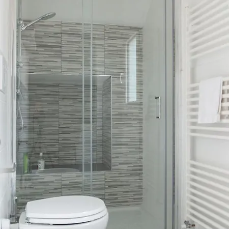 2 Next To A Market And Piazza Santa Croce - Homeunity
