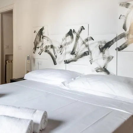 Apartment 2 Next To A Market And Piazza Santa Croce - Homeunity Florence