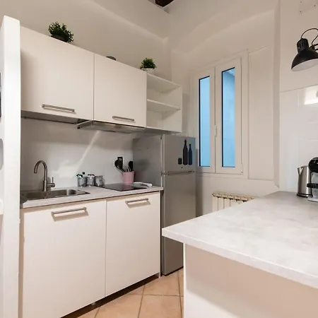 Apartment 2 Next To A Market And Piazza Santa Croce - Homeunity Florence