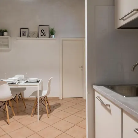 2 Next To A Market And Piazza Santa Croce - Homeunity Apartment Florence
