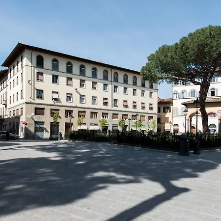 Apartment 2 Next To A Market And Piazza Santa Croce - Homeunity Florence